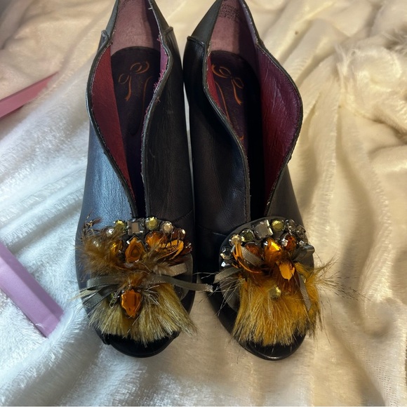 Poetic License 6 1/2 M Flux Leather Heel Bootie,Gray 3.5" Rhinestone Peep Toe - Picture 16 of 16